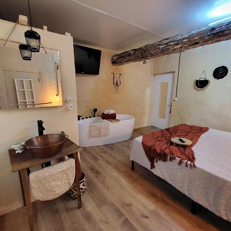 Chambre D'Hotes Gard Meynes Екстериор снимка