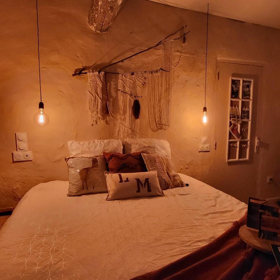 Chambre D'Hotes Gard Meynes Екстериор снимка